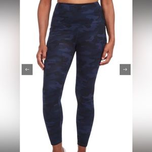 ❤️ 2 for $8 Danskin Highrise 7/8 Leggings Size Medium